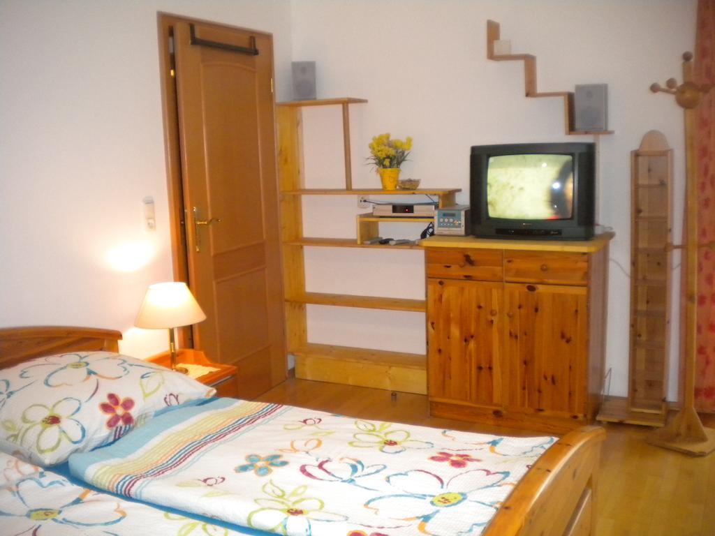 Ferienwohnung Anna Zechner Flattach Szoba fotó