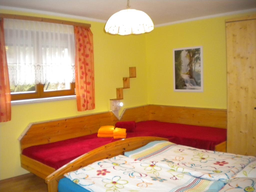 Ferienwohnung Anna Zechner Flattach Szoba fotó